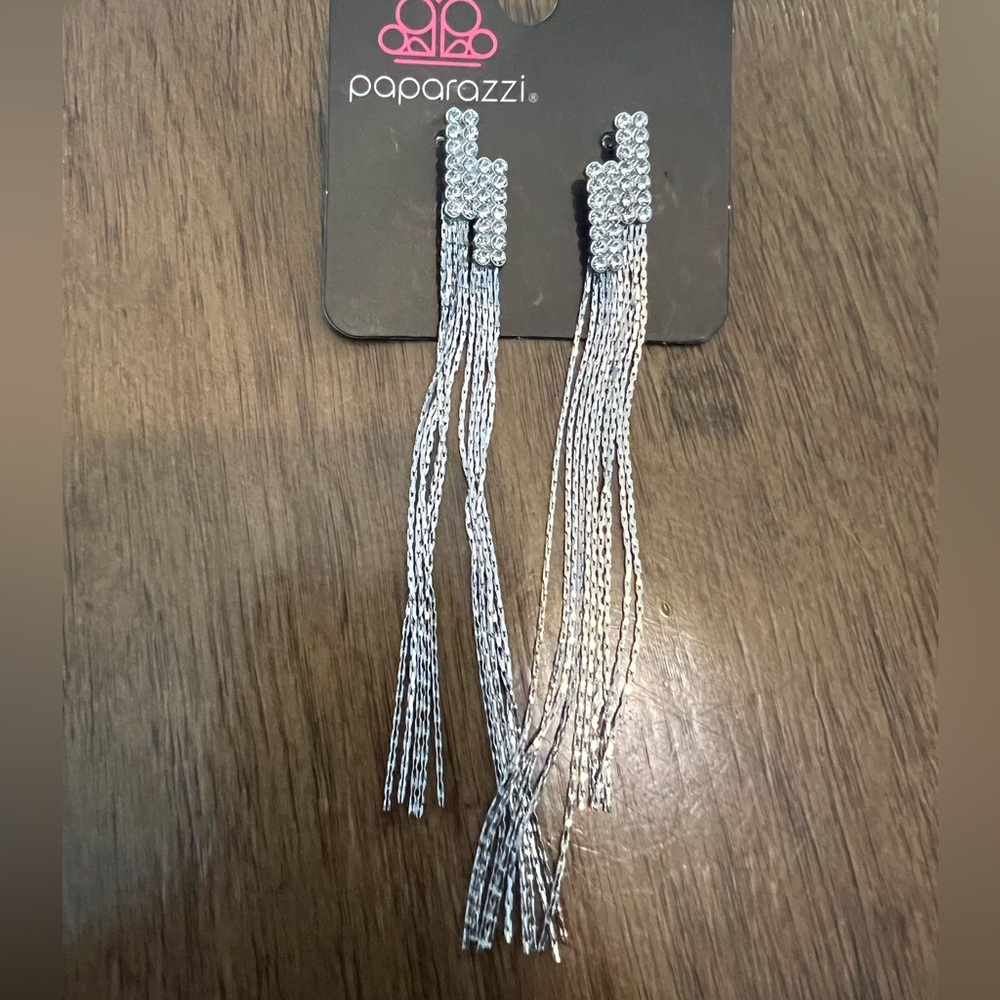 🇺🇸$3🇺🇸 Paparazzi Silver Fringe Tassel Drop Earrings NWT